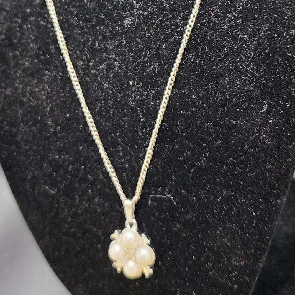 Vintage Sarah Coventry Faux Pearl Rhinestone Pendant Silver Tone chain Choker